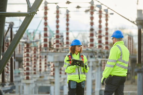 Best Circuit Breaker Repair  in Stinnett, TX